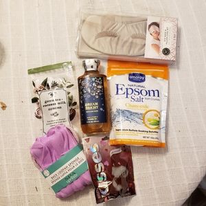 Spa day self-care gift set